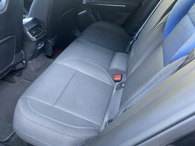 Lynk & Co 01 1.5 2023 Hybride Benzine 31