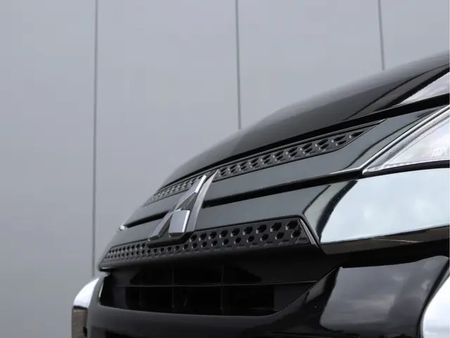 Mitsubishi Outlander 2.4 PHEV 2020 Hybride Benzine 11