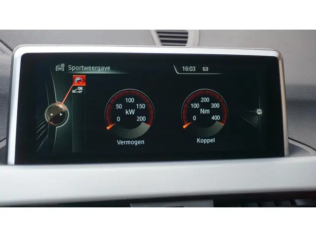 BMW X1 xDrive25i 232pk M-Sport & Shadow-Line 2017 Benzine 28
