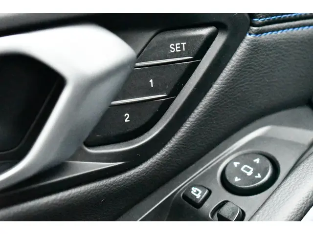 BMW 3 Serie Touring 330e M-Sport 2025 Hybride Benzine 17