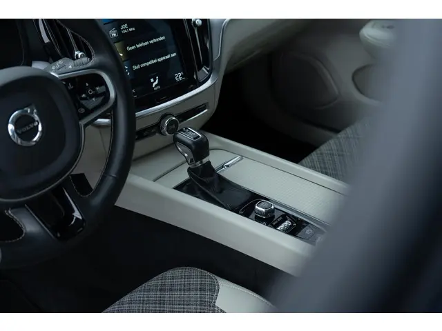 Volvo V60 T4 Momentum Pro 2019 Benzine 7