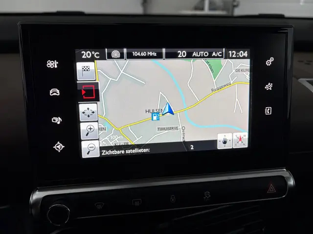 Citroën C4 Cactus 1.2 PureTech Shine 2015 Benzine 19