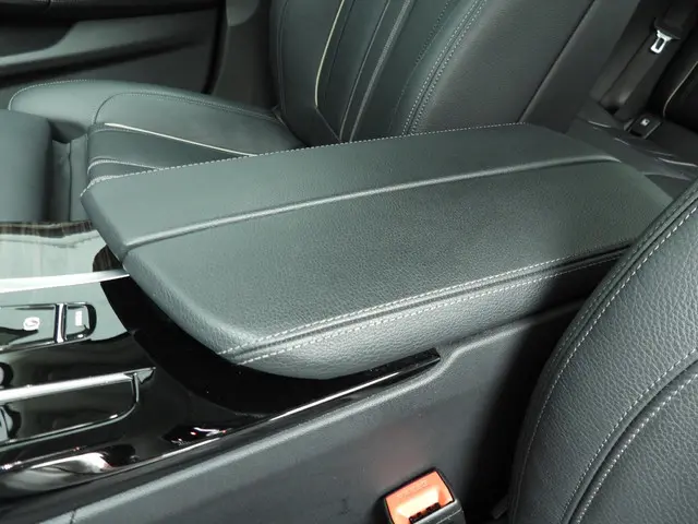BMW 5 Serie Sedan 520i 2021 Benzine 25