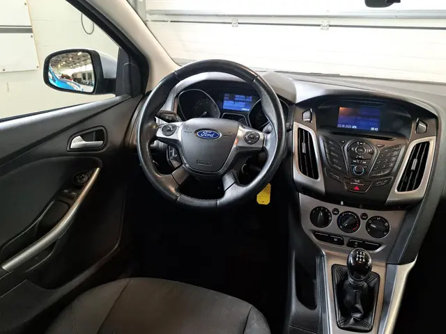 Ford Focus 1.0 EcoBoost Edition 2014 Benzine 14