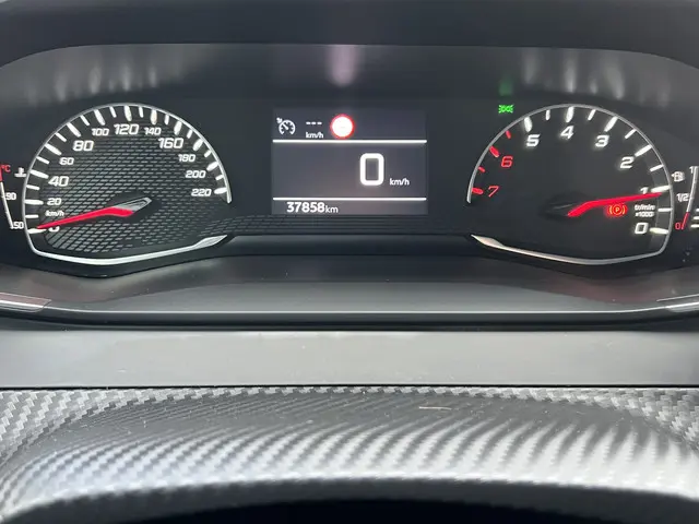 Peugeot 2008 1.2 Turbo 100 pk Allure 2022 Benzine 13