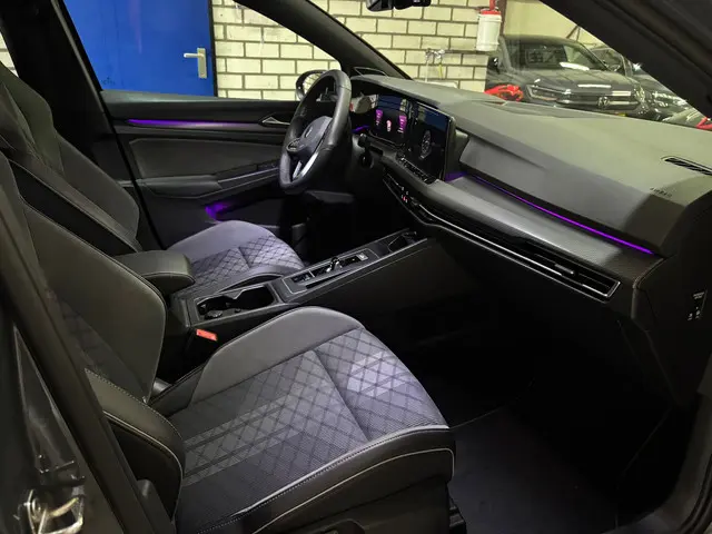 Volkswagen Golf 1.5 eTSI R-Line 2021 Hybride Benzine 18