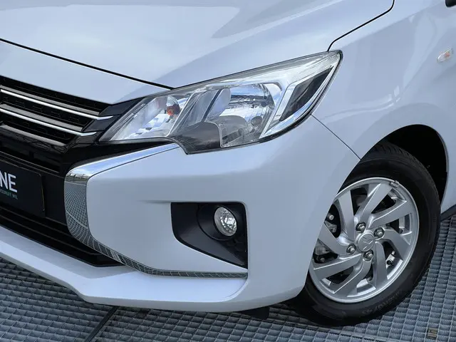 Mitsubishi Space Star 1.2 Dynamic 2024 Benzine 26