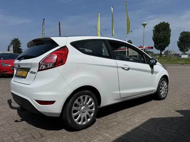 Ford Fiesta 1.0 Style 2015 Benzine 2