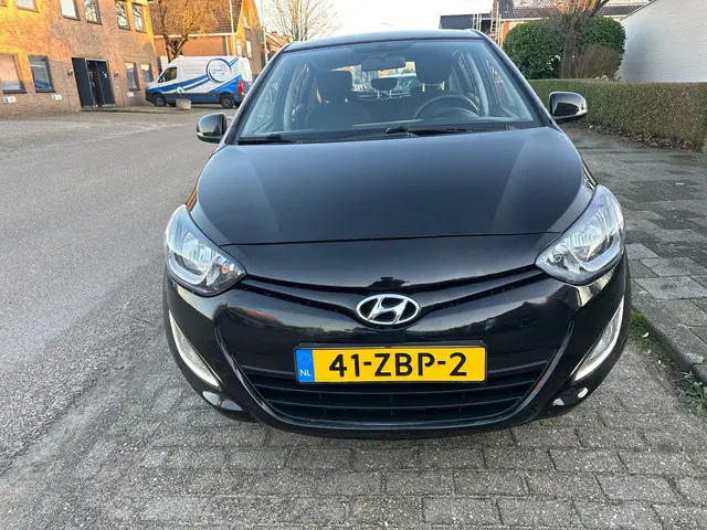 Hyundai i20 1.2i i-Motion 2012 Benzine 2