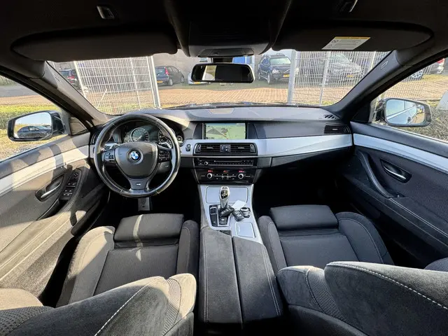 BMW 5 Serie 520i Executive M Sport 2013 Benzine 21