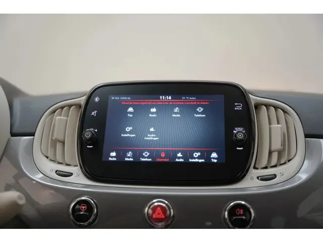 Fiat 500 1.0 Hybrid Dolcevita [ El.kap Climate ] 2022 Benzine 21