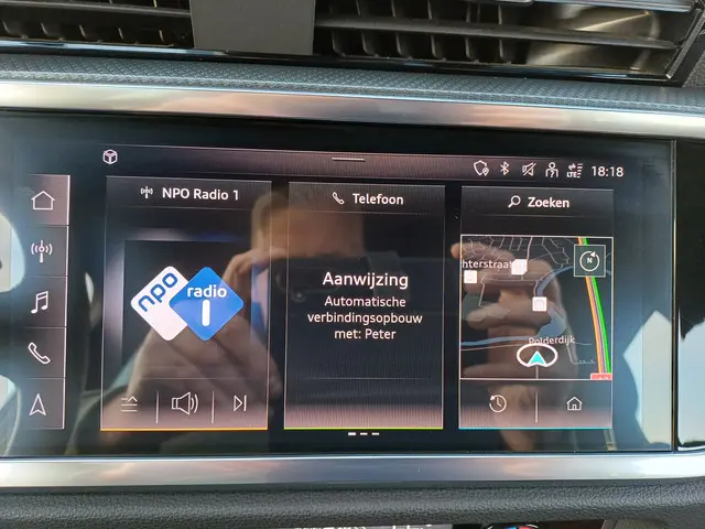 Audi Q3 35 TFSI S edition 2021 Hybride Benzine 44