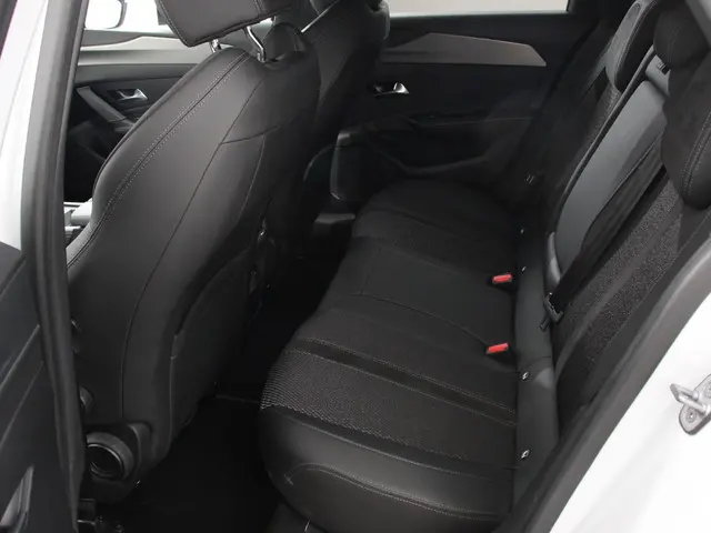 Peugeot 308 1.2 PureTech GT 2024 Benzine 11