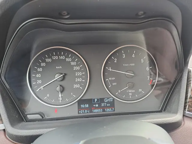 BMW X1 sDrive18i High Executive 2017 Benzine 10