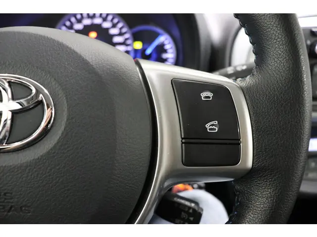 Toyota Yaris 1.5 Hybrid Aspiration, 2014 Hybride Benzine 20