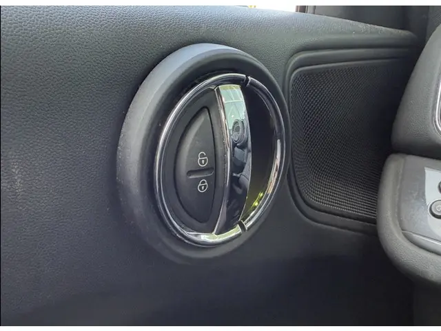 MINI Countryman Cooper Chili 2018 Benzine 31