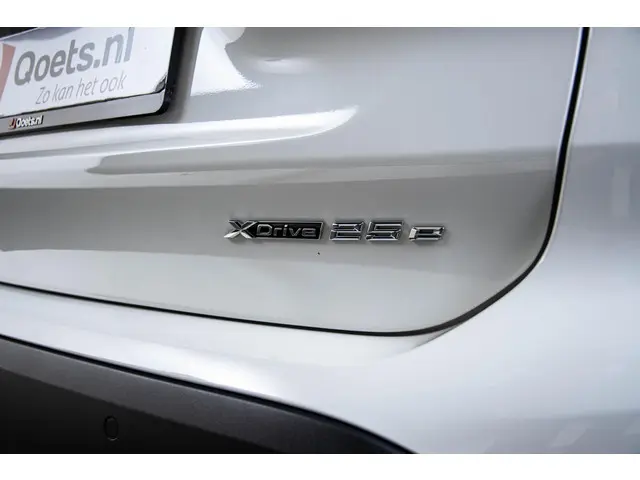 BMW X1 xDrive25e High Executive 2022 Hybride Benzine 40
