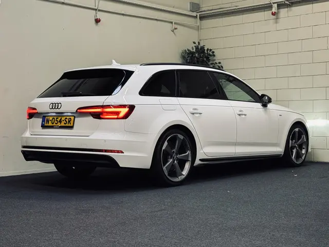 Audi A4 Avant 1.4 TFSI Sport 2x S-Line 2018 Benzine 2