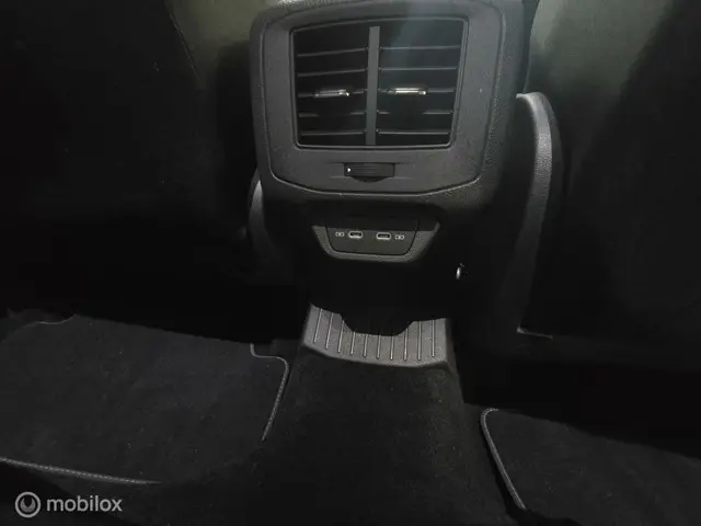 Volkswagen T-Roc 1.5 TSI R-Line 2023 Benzine 30