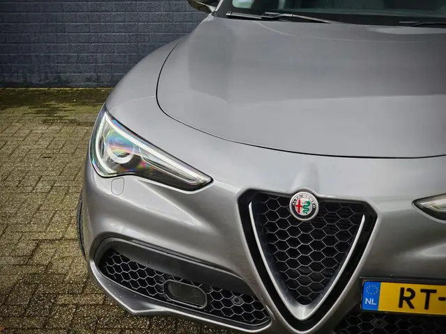 Alfa Romeo Stelvio 2.0 T AWD First Edition 2018 Benzine 5