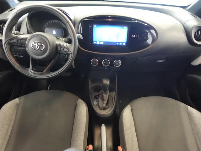 Toyota Aygo X 1.0 VVT-i S-CVT Aut. Play 2024 Benzine 36
