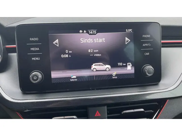 Škoda Kamiq 1.0 TSI Sport Business 2024 Benzine 24