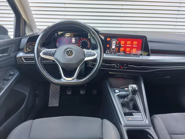 Volkswagen Golf 1.5 TSI Life Business 2021 Benzine 11