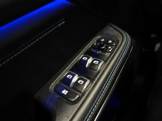 Lynk & Co 01 1.5 PHEV BlackEdition 2023 Hybride Benzine 24