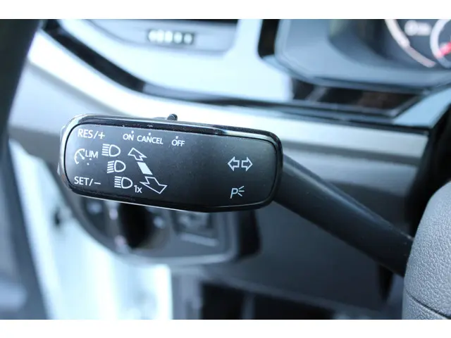 Volkswagen Polo 1.0 TSI Comfortline 2018 Benzine 18