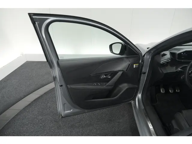 Peugeot 208 PureTech 100 GT 2024 Benzine 57