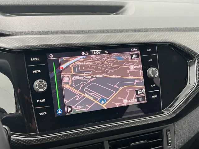 Volkswagen T-Cross 1.0 TSI 110pk Life DSG 2024 Benzine 7