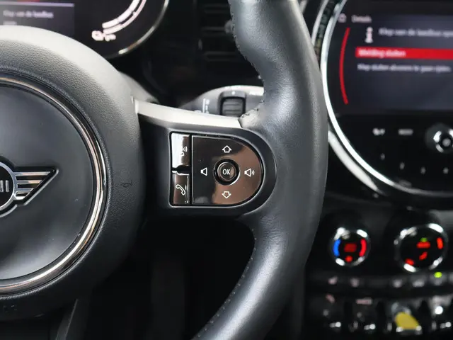 MINI Electric Mini Essential 33 kWh 2021 Elektrisch 14