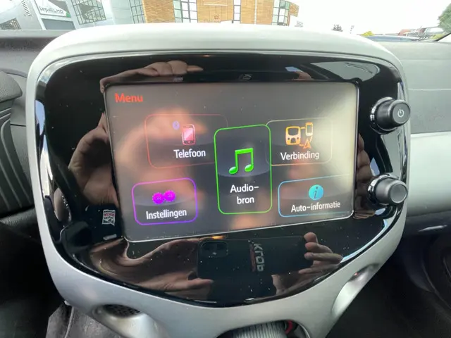Toyota Aygo 1.0 VVT-i x-play | Org. NL auto 2016 Benzine 14