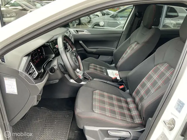 Volkswagen Polo 2.0 TSI GTI 2019 Benzine 24
