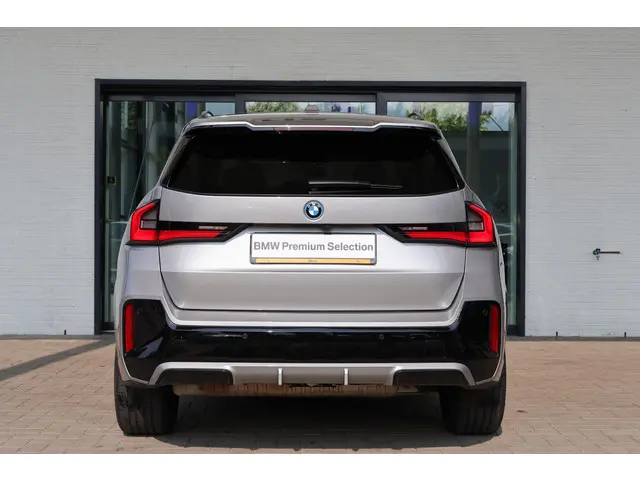 BMW X1 xDrive30e 2024 Hybride Benzine 4