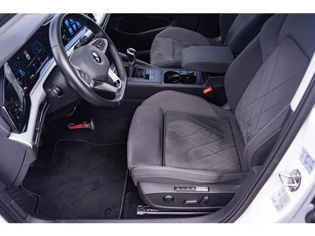 Volkswagen Golf 1.0 TSI Life 2020 Benzine 26