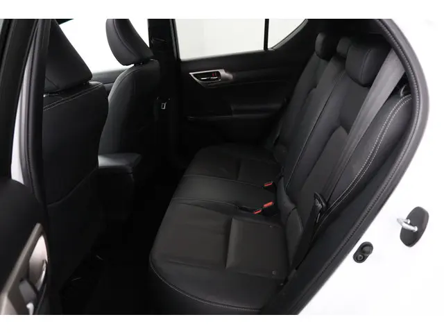 Lexus CT 200h F Sport Line 2017 Hybride Benzine 18