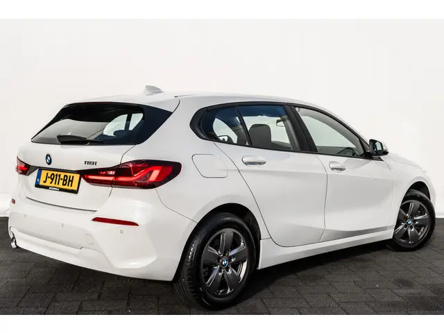 BMW 1 Serie 118i Executive | LED | Carplay | 2020 Benzine 6