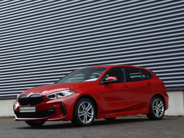 BMW 1 Serie 5-deurs 118i 2023 Benzine 32