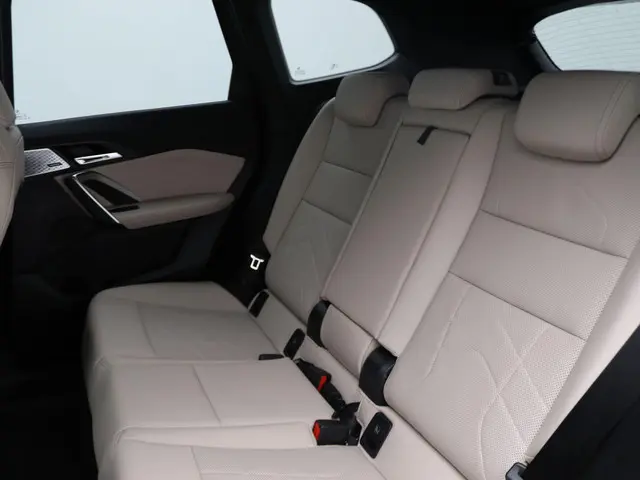 BMW X1 xDrive25e 2024 Hybride Benzine 8