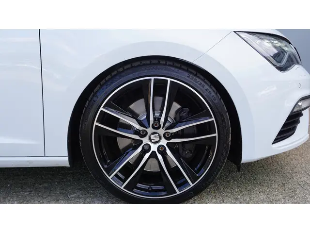 SEAT Leon ST Cupra 2.0 TSI 301pk 4DRIVE 2019 Benzine 61