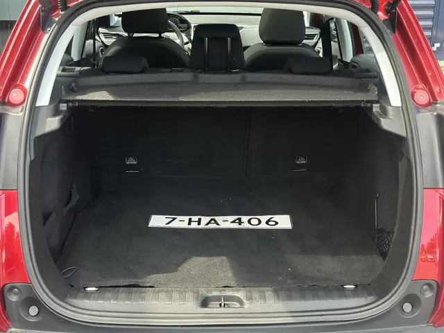 Peugeot 2008 1.2 110pk Blue Lion 2017 Benzine 8