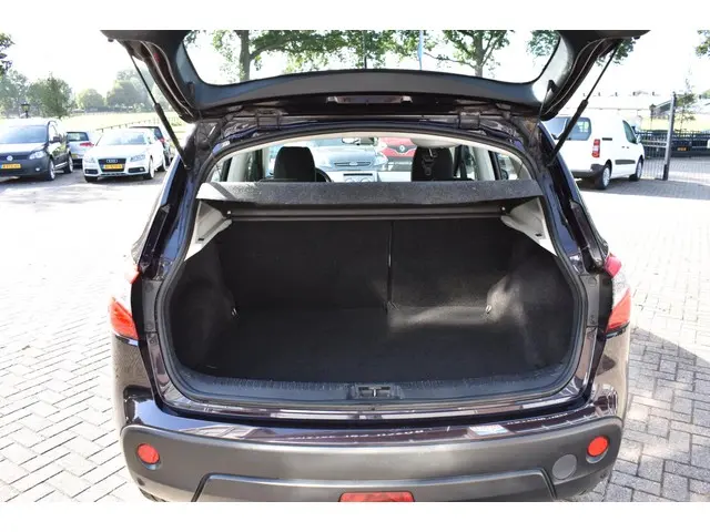 Nissan QASHQAI 1.6 Visia 2013 Benzine 10