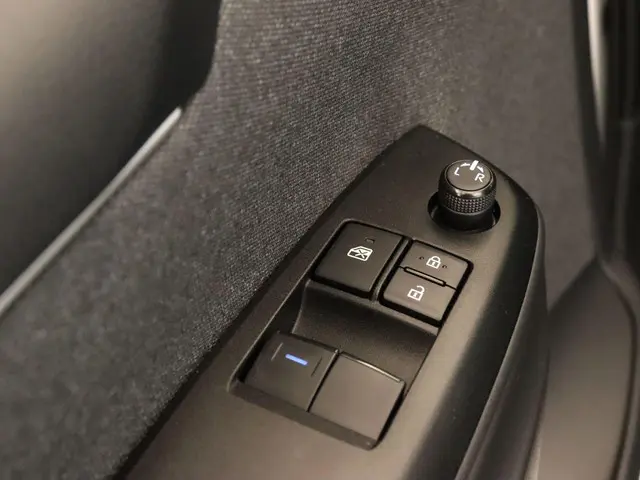 Toyota Yaris 1.5 Hybrid Active Plus 2021 Hybride Benzine 19
