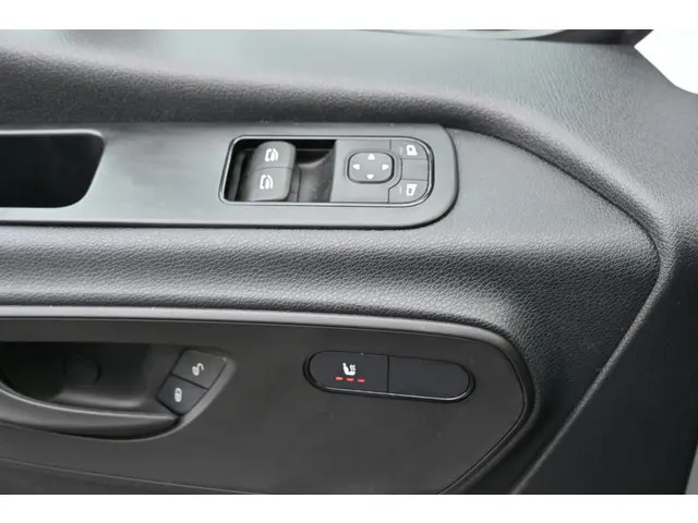 Mercedes-Benz Sprinter 315 CDI L1H1 RWD 2023 Diesel 18