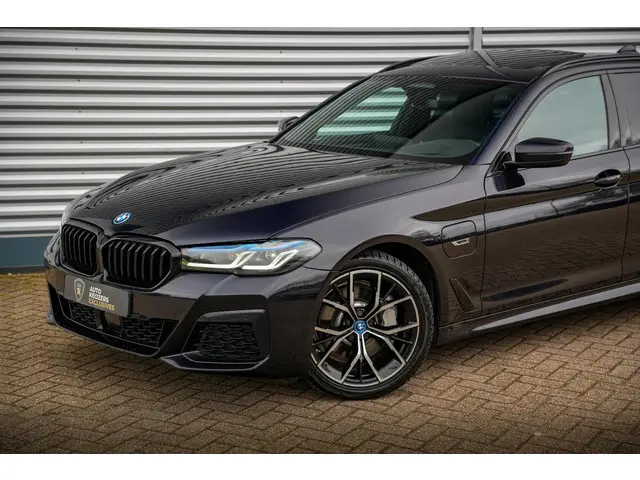 BMW 5 Serie Touring 530e 2022 Hybride Benzine 36