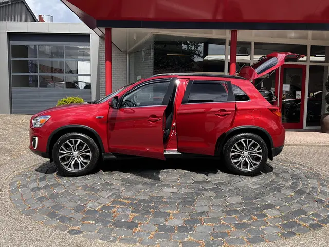 Mitsubishi ASX 1.6 Cleartec Intense 2016 Benzine 25