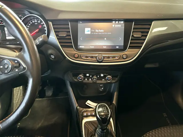 Opel Crossland X 1.2 Turbo Innovation blauw 2019 Benzine 15
