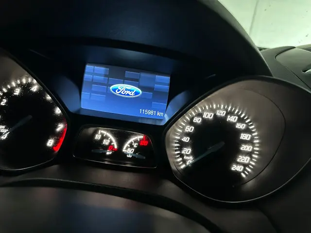 Ford Kuga 1.5 Titanium 4WD 2015 Benzine 17