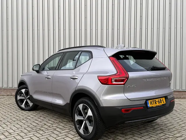 Volvo XC40 2.0 B4 Plus Dark 2025 Benzine 8